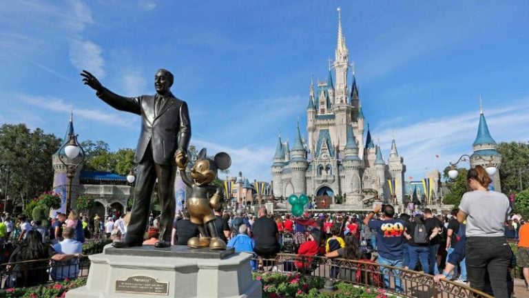 Disney demanda al gobernador de Florida por «venganza política»