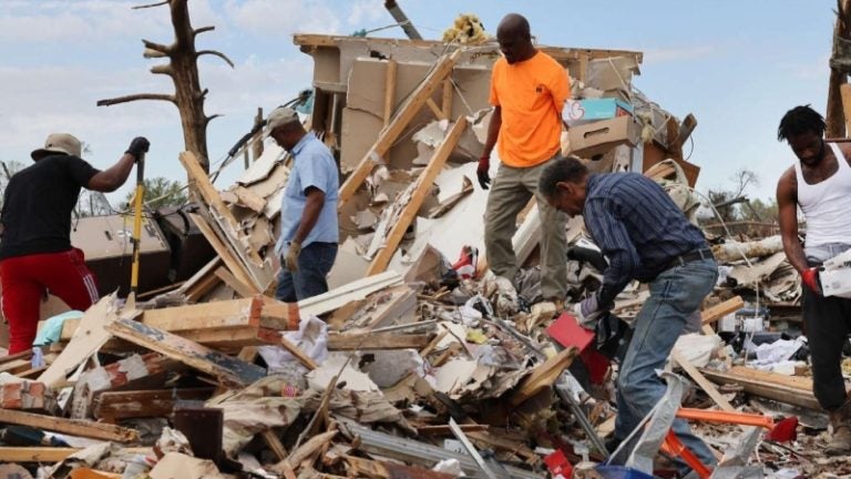 muertos por tornados y tormentas en EEUU