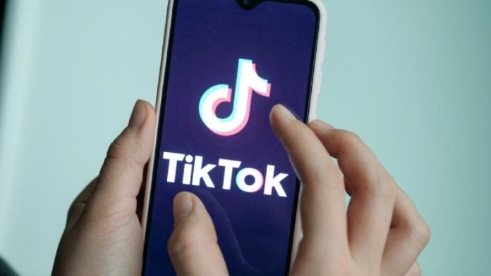 TIK TOK