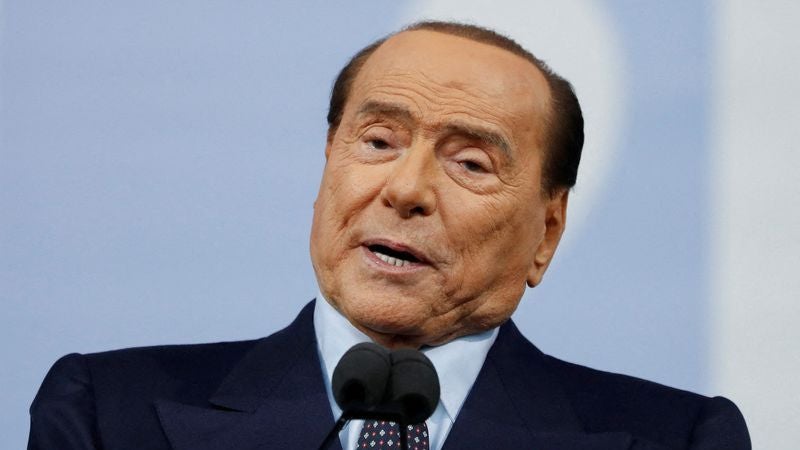 Diagnostican leucemia Silvio Berlusconi 