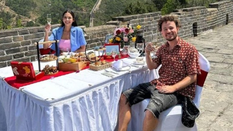 Luisito Comunica en la Gran Muralla China