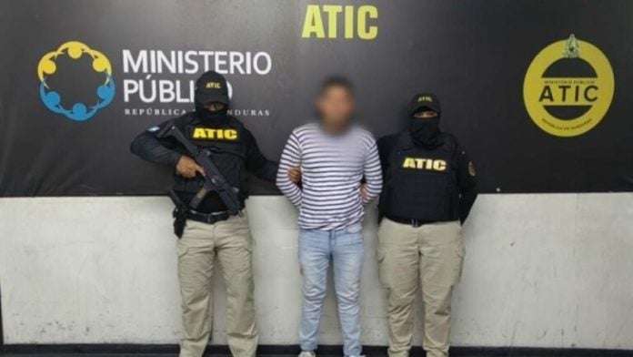 Hombre graba intimidad con menor en motel y divulga el video