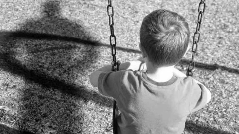 Niño de 7 años fue abusado por otros niños de la misma edad.