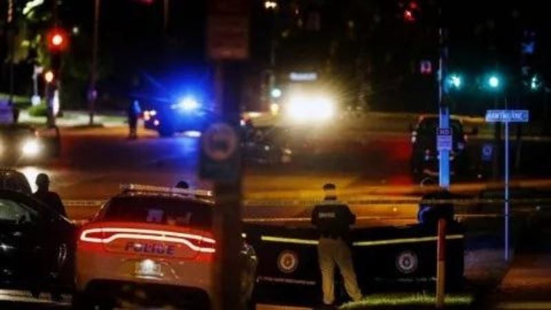 Tres muertos y dos heridos deja tiroteo en un bar de Kansas, EEUU
