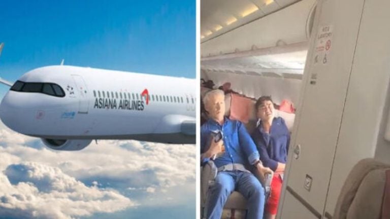 Un pasajero abre la puerta de un avión de Asiana en pleno vuelo