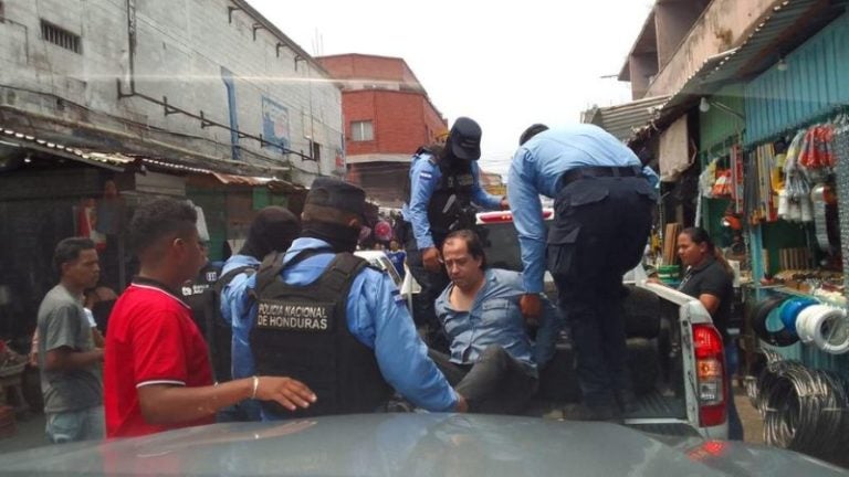 Caen estafadores de «lotería apuntada» en mercado San Isidro