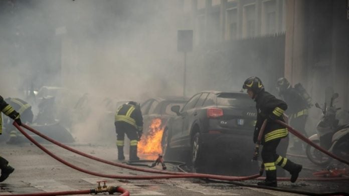 herido fuerte explosión en el centro de Milán