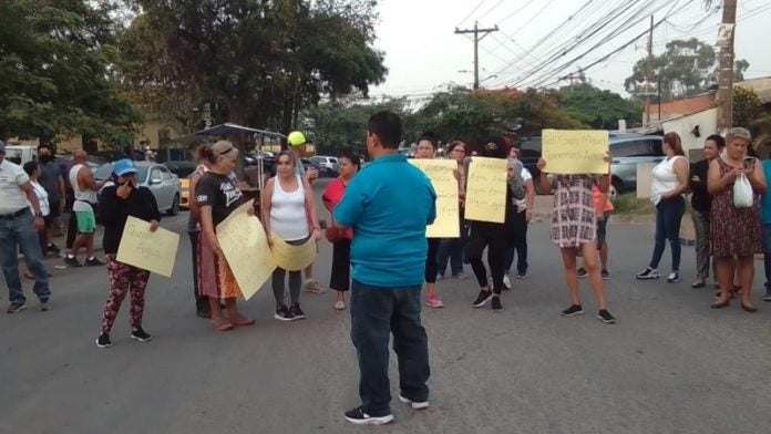 colonia San Miguel protesta agua