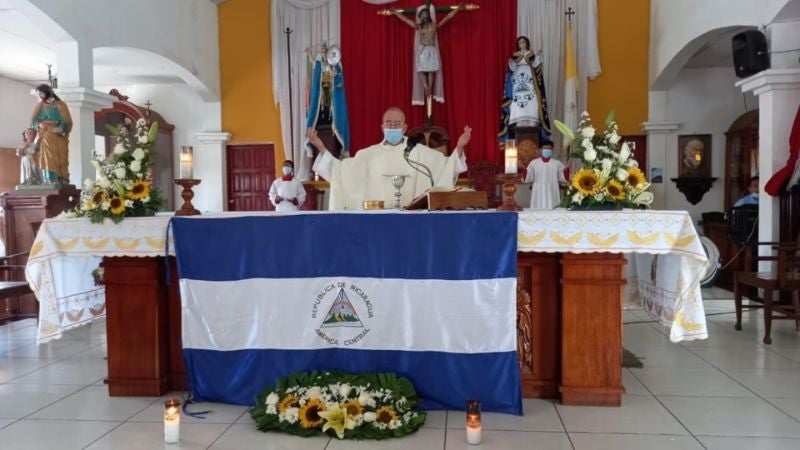 Daniel Ortega congela cuentas Iglesia Católica