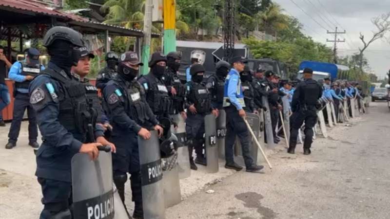 Las autoridades se encuentran resguardando la zona.