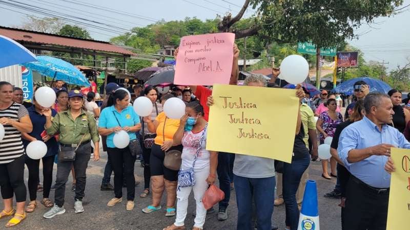 Patronatos protestan en Villanueva