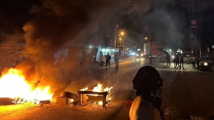 Protesta en Cofradía por energía