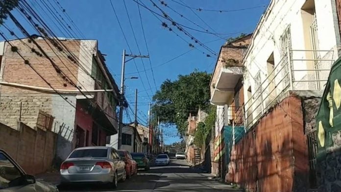 Muerto en el barrio el centro