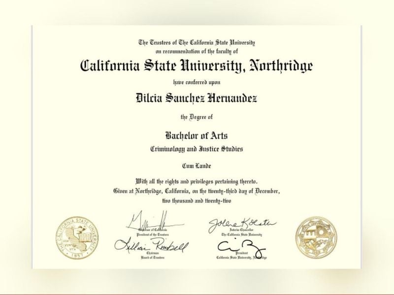 hondureña graduda en California