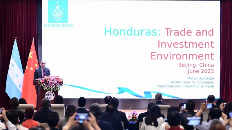 Desarrollan en Pekín primer encuentro empresarial entre China y Honduras
