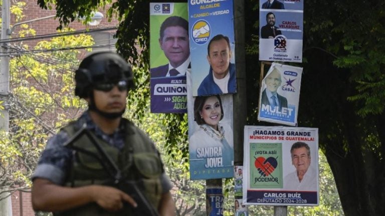 El sistema democrático navega por aguas turbulentas en Guatemala