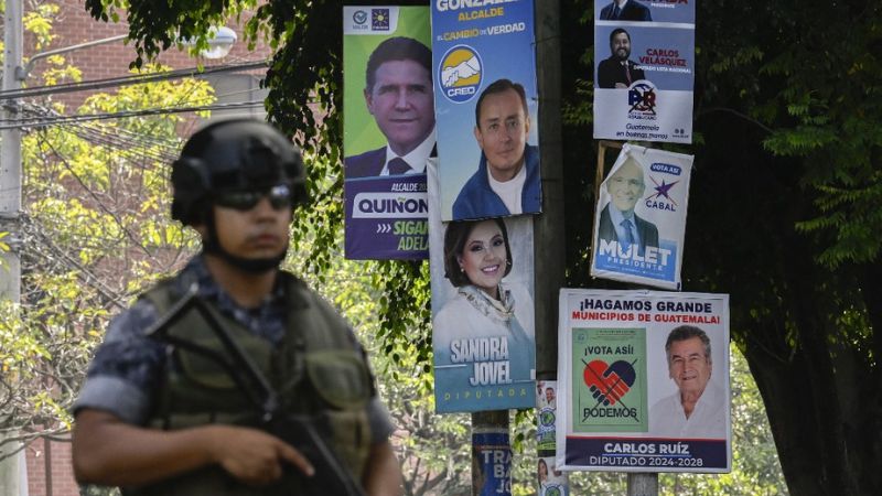 El sistema democrático navega por aguas turbulentas en Guatemala