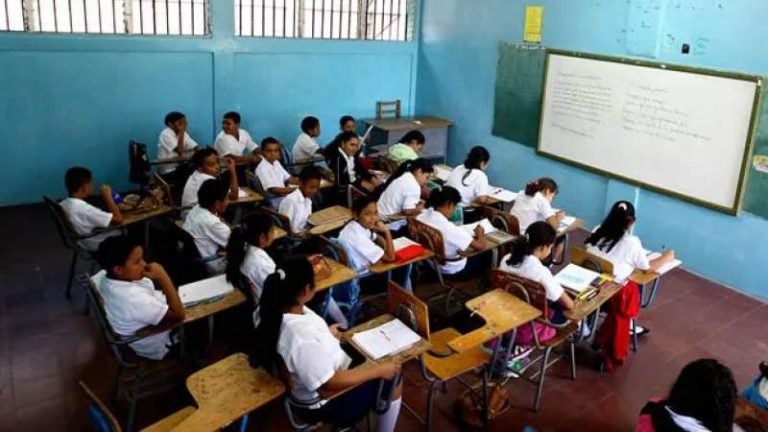 Extenderán el año escolar para recuperar los días de clase perdidos