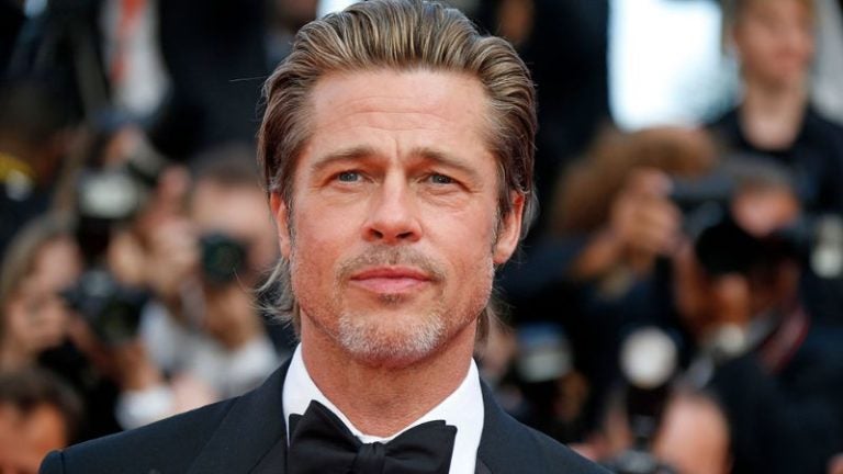 falso Brad Pitt esfata a mujer