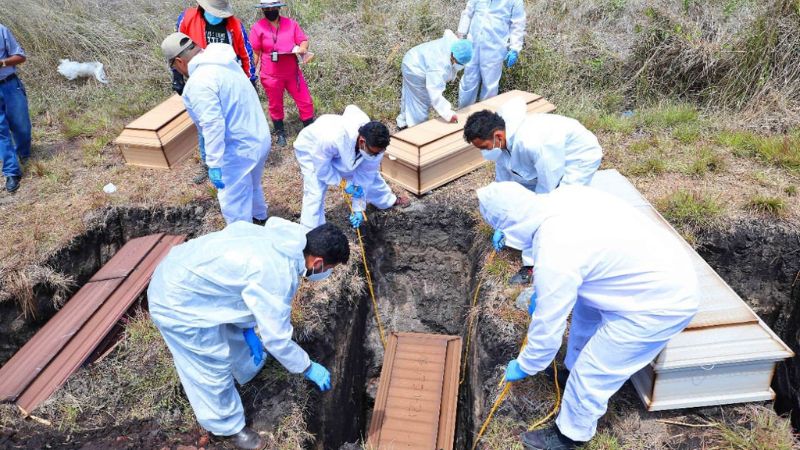 Medicina Forense exhumará 26 cadáveres