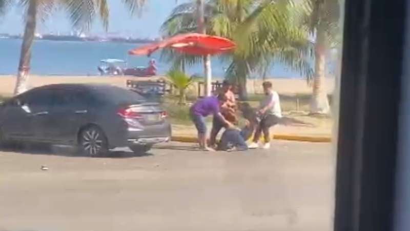 Mujeres que pelean en Puerto Cortés