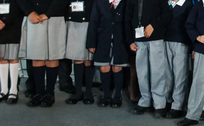 Ley de uniformes de niños en México