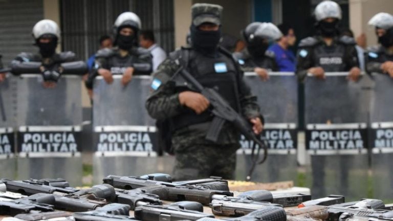 Bajo control de los militares los 25 centros penales de Honduras