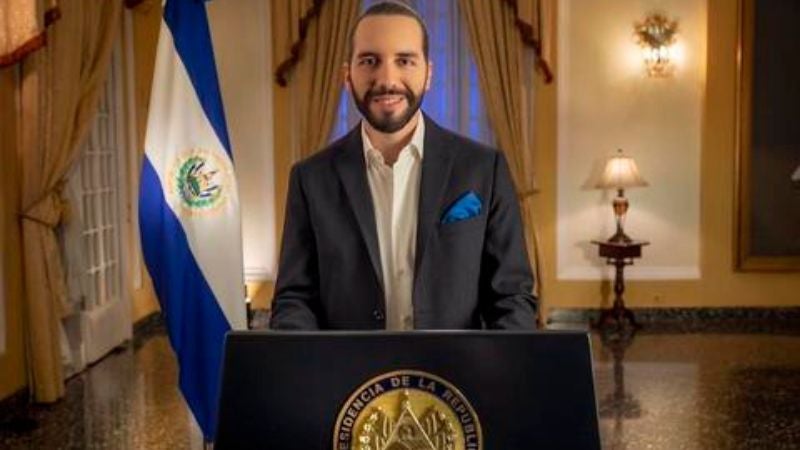 Nayib Bukele presenta candidatura para la reelección en El Salvador