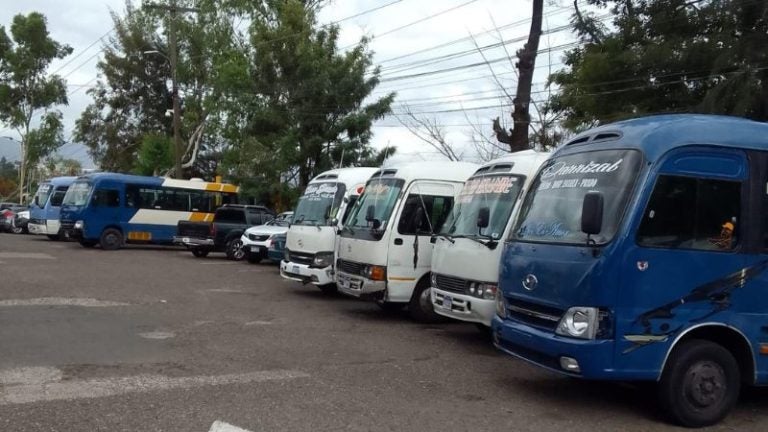 DNVT sanciona a conductores de buses y decomisa varias unidades