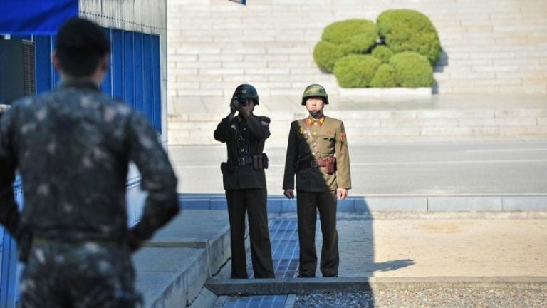 Detienen a soldado de EEUU por cruzar frontera con Corea del Norte