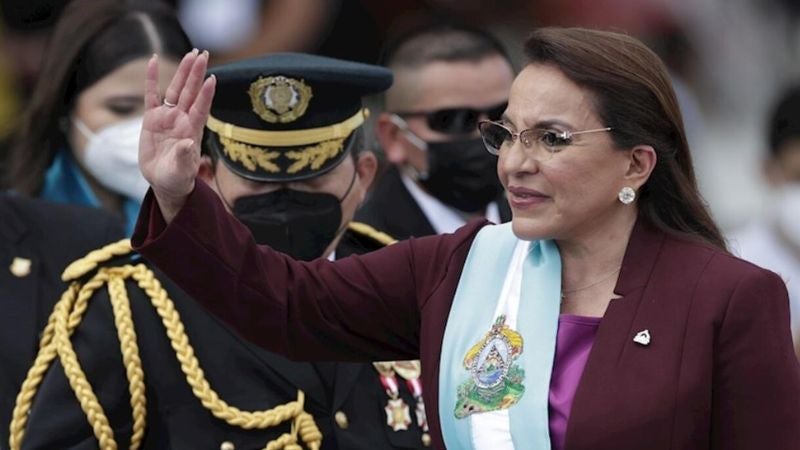 Xiomara Castro, la primera "barbie" presidenta de Honduras