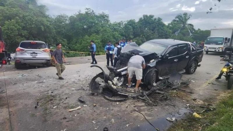 Muere una persona al colisionar 4 vehículos en Cortés