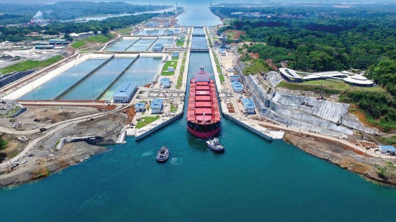 Canal de Panamá reduce tránsito 