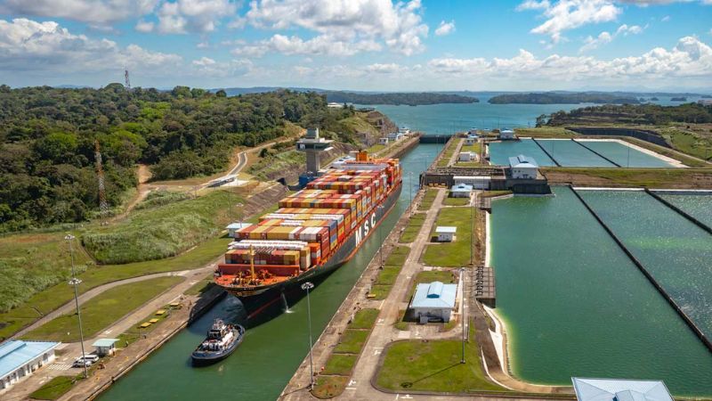 Canal de Panamá reduce tránsito