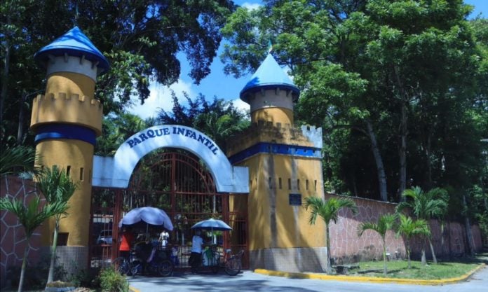 Parque infantil Presentación Centeno.