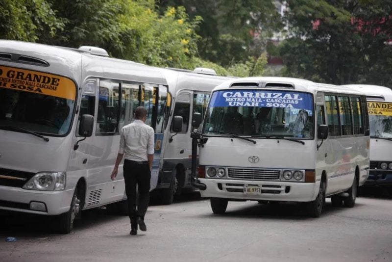 Asaltan cinco buses en el Distrito Central