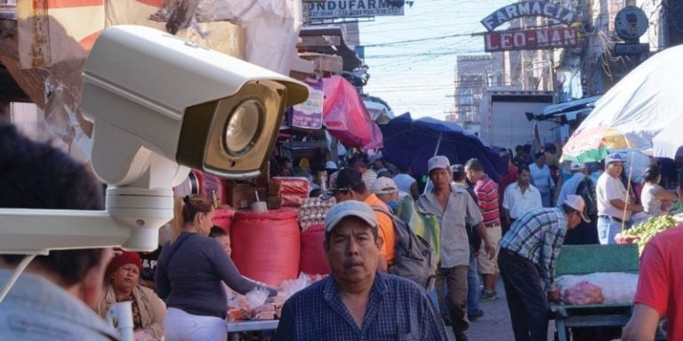 Proponen instalar 200 cámaras de seguridad en mercados capitalinos