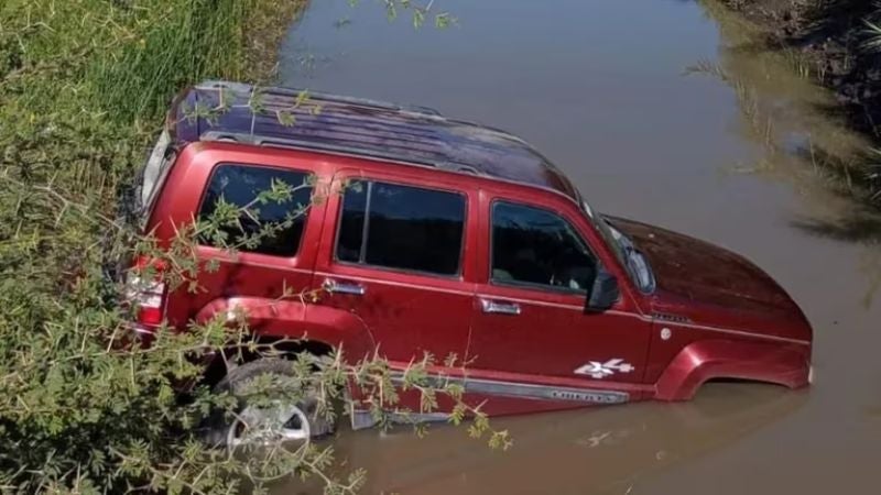 Encuentran cinco cadáveres en una camioneta en Guanajuato, México