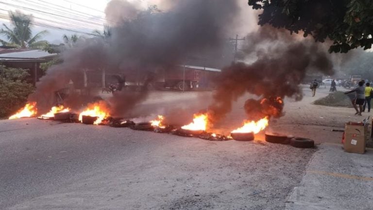 Exigen que restituyan la energía eléctrica en San Manuel, Cortés