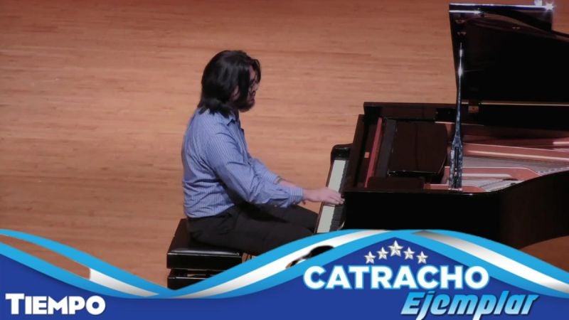 Mario Gómez pianista hondureño