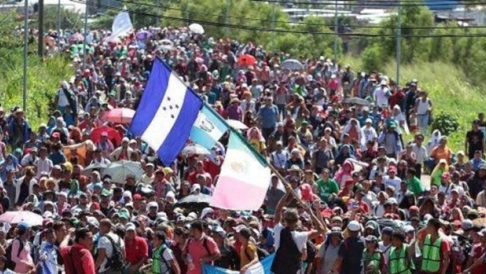 Advierten salida de nueva caravana migrante desde Honduras