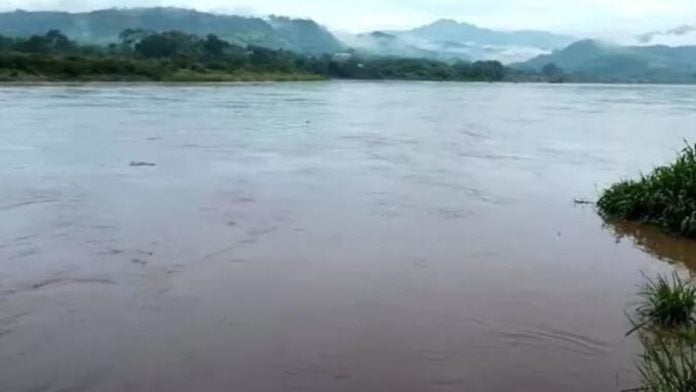 Constantes lluvias incrementan caudal del río Ulúa en Santa Bárbara