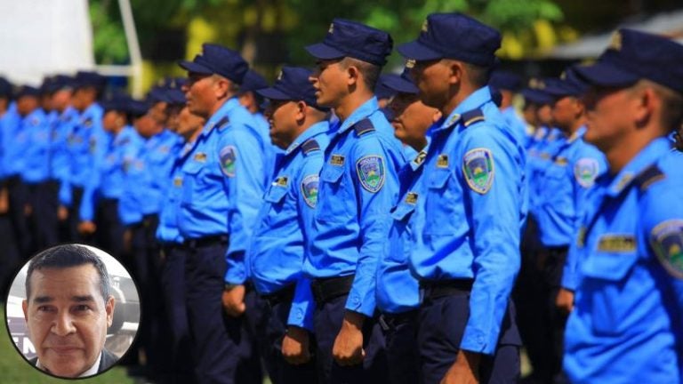 Policías depurados