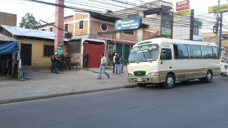 Buses de Río Abajo reanudan labores