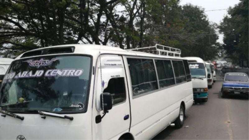 Buses de Río Abajo reanudan labores