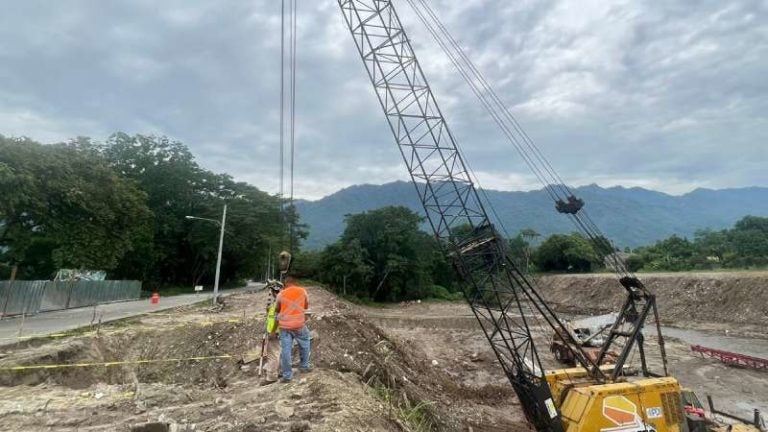 Inicia construcción de puente entre Jardines del Valle y la Stibys