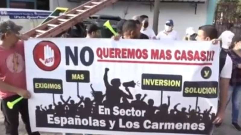 Protesta de los pobladores de Los Carmenes