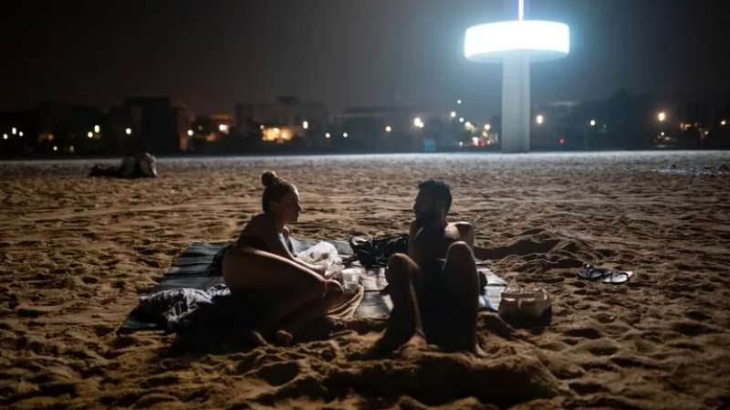 Playas de Dubái de noche