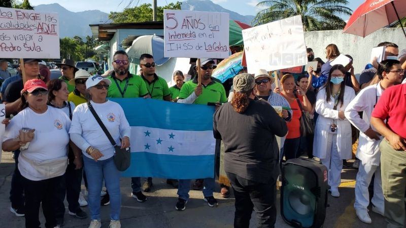 Protesta Hospital regional de Atlántida