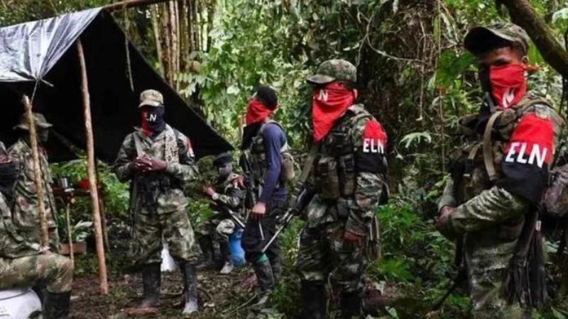 Nueve muertos deja enfrentamiento entre disidentes de las FARC y guerrilleros en Colombia